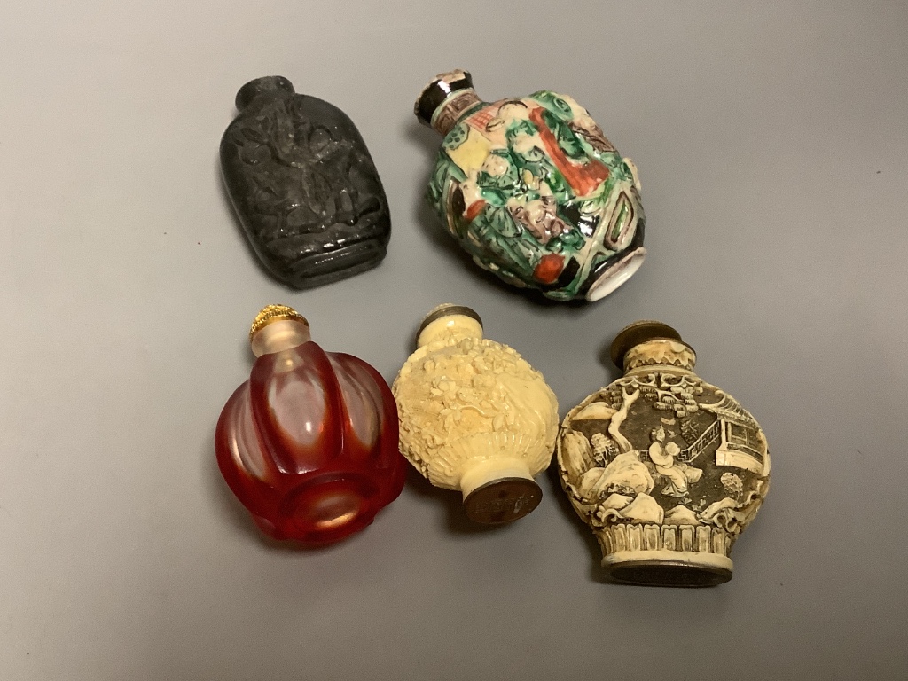 Twenty eight Chinese snuff bottles, various materials